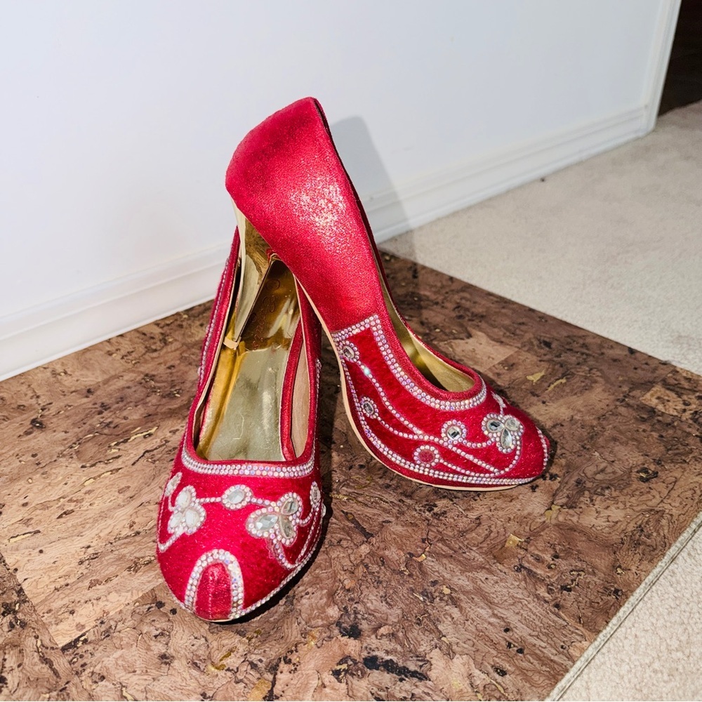 Siren Red Gem Embellished Floral Pattern Gold Wedding Ready Dancing Heels 👠